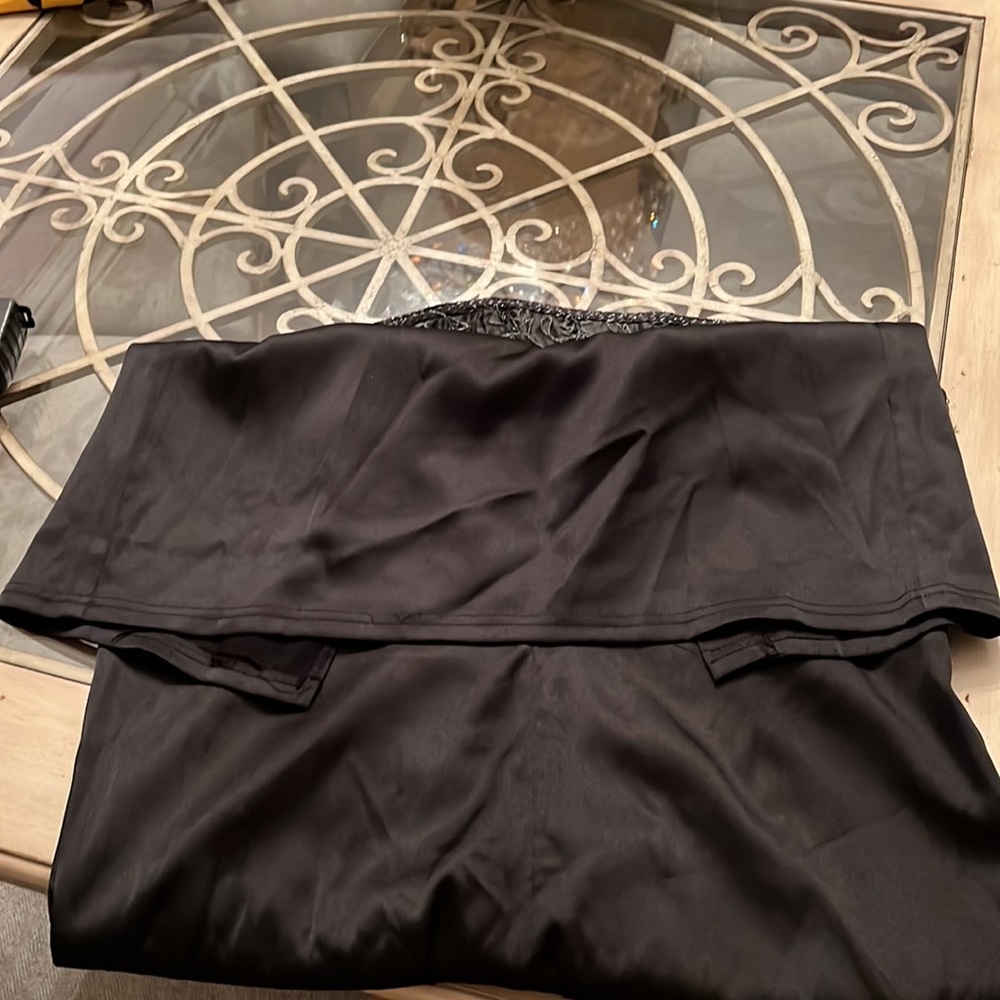 STRAPLESS GOWN - Picture 7 of 7